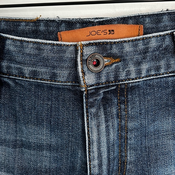 Joe’s The Billie Crop Slim Boyfriend Jeans - Picture 4 of 6